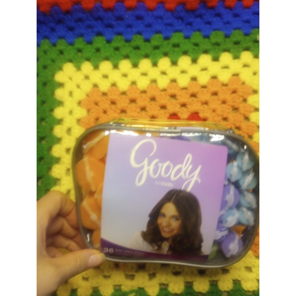 Goody Multicolor Foam Hair Curlers 36 CT Travel Bag New Sealed 2015 - Picture 2 of 4